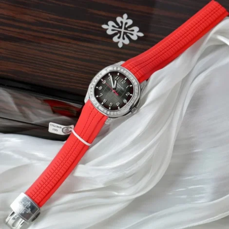 Dong-Ho-Patek-Philippe-Aquanaut-5167-Mau-Do-Che-Tac-Do-Moissanite-Baguette-40mm-2-768×768-1