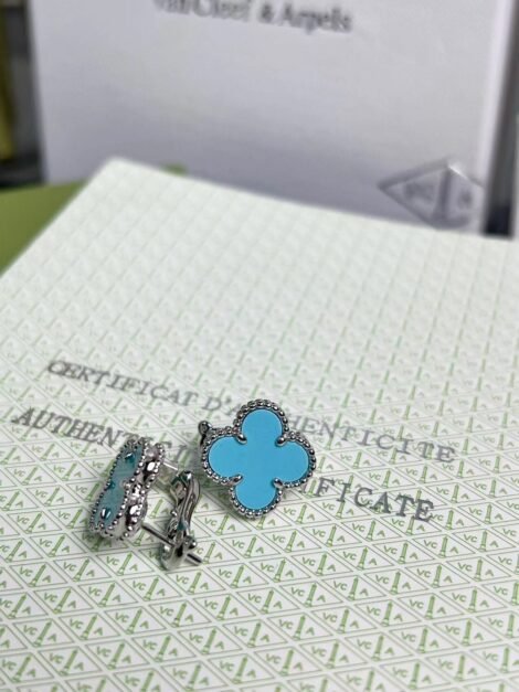 2d0a2b7ad797c8c05a80150ef1a9718d-1