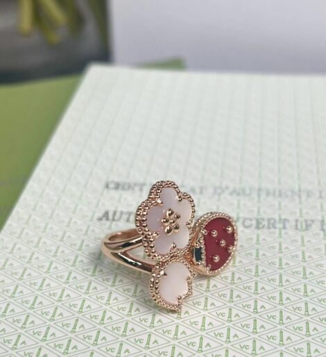 66390ca17f2ac7824e0ca892d9e6174e-1